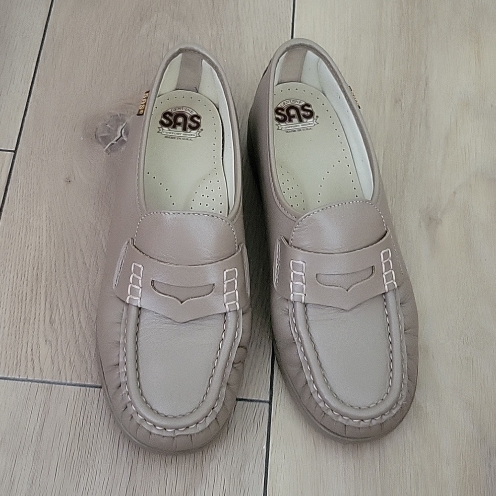 SAS Classic Mocha Leather Slip-On Loafer SIZE 6